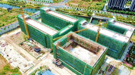 【奮戰(zhàn)三季度 打贏攻堅(jiān)戰(zhàn)】柳州市明德小學(xué)2#、3#教學(xué)樓主體結(jié)構(gòu)通過驗(yàn)收