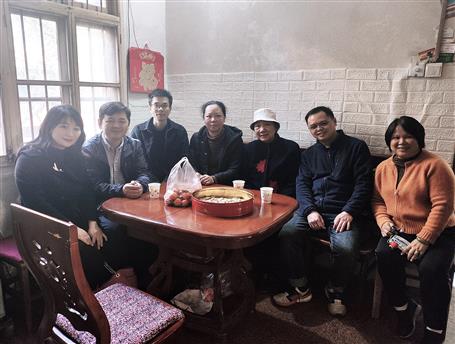 九三學社柳州市委領(lǐng)導到冶建公司走訪慰問老社員