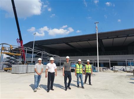 何勇到冶建桂華分公司項(xiàng)目開展國慶節(jié)、中秋節(jié)前檢查